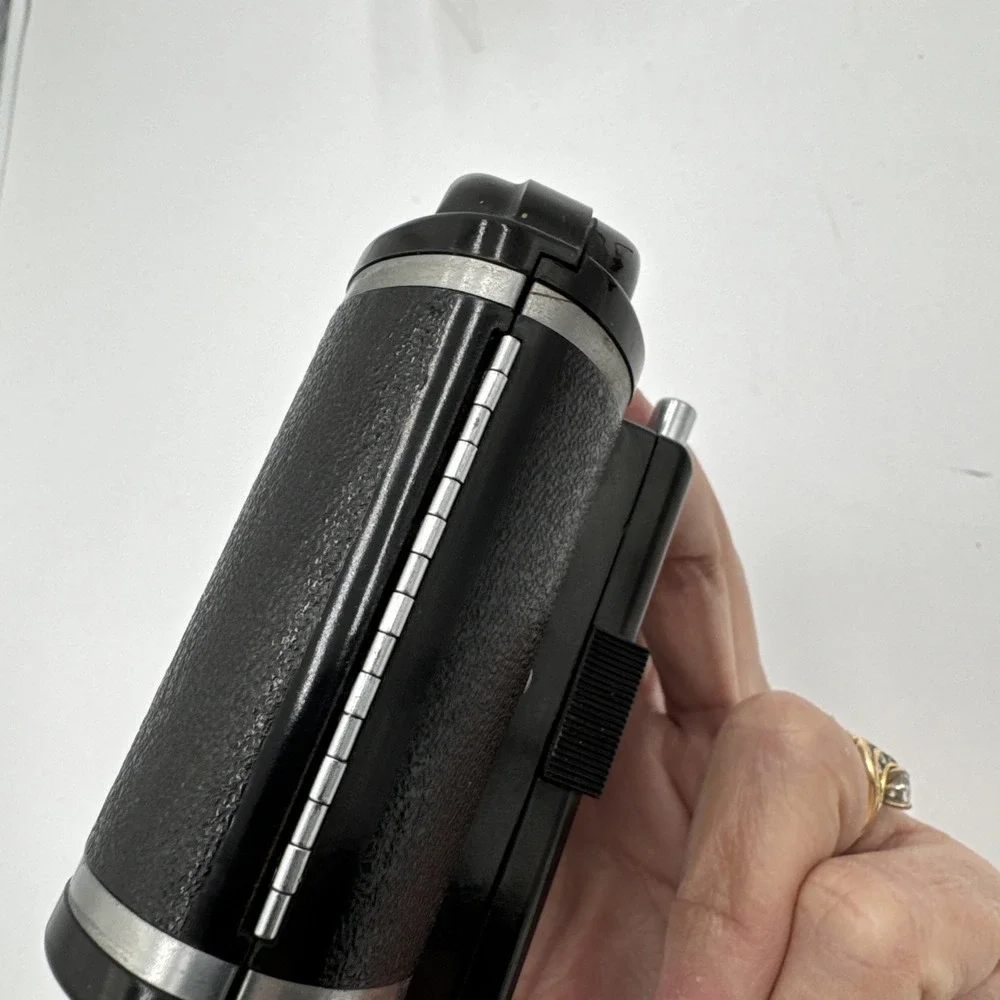 Vintage Beacon Two Twenty Five 225 Camera – 620 Film – 1950s Art Deco USA w/Case